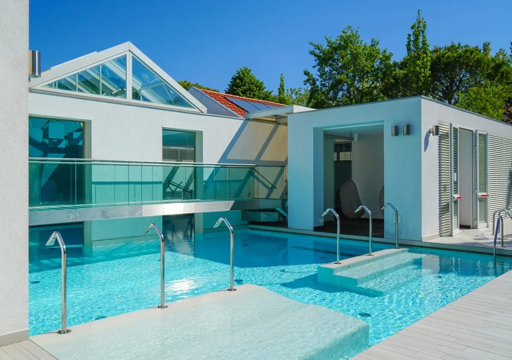 W10 Leisure Building